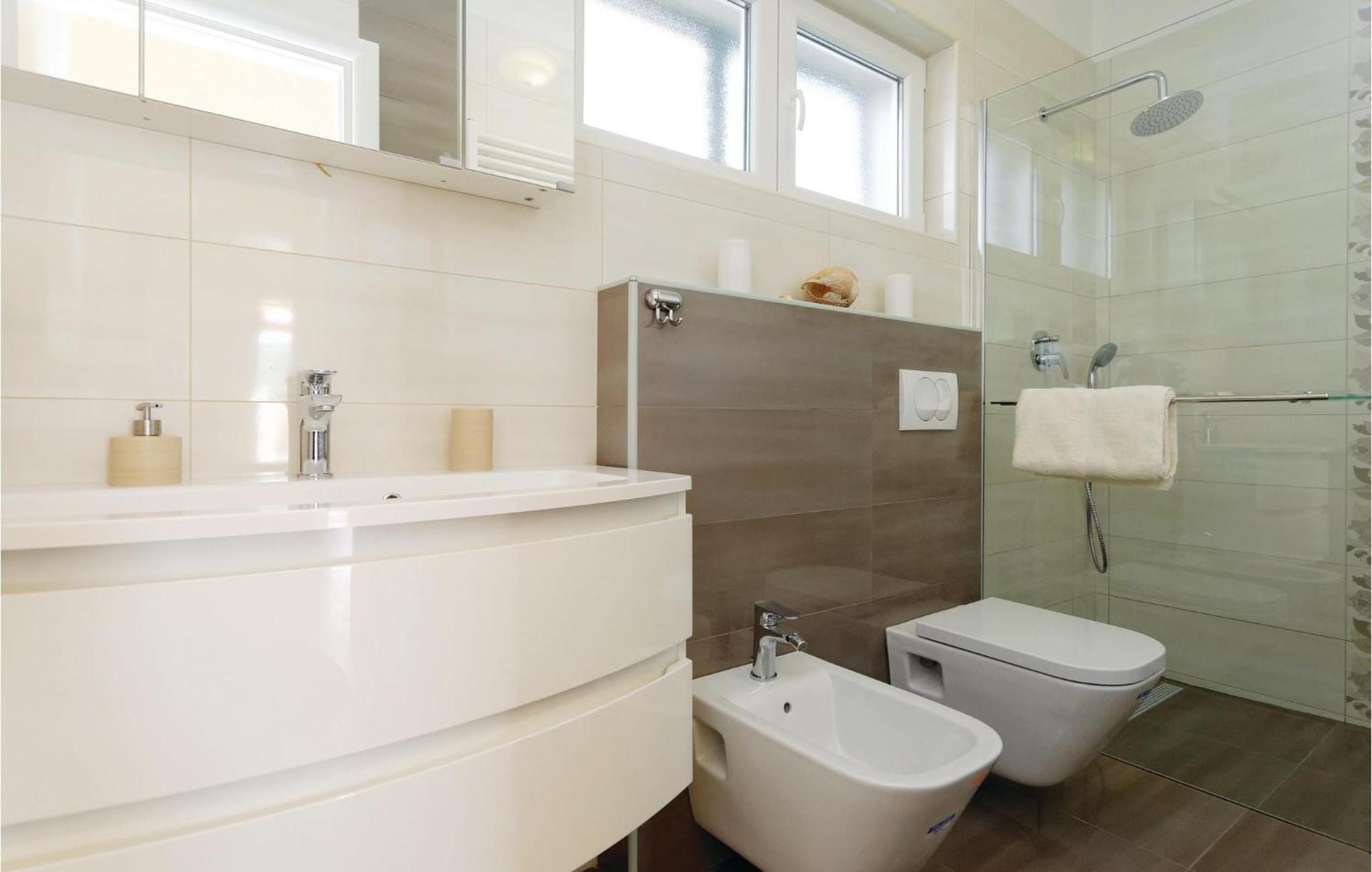 Lovely Home In Sibenik With Wifi المظهر الخارجي الصورة